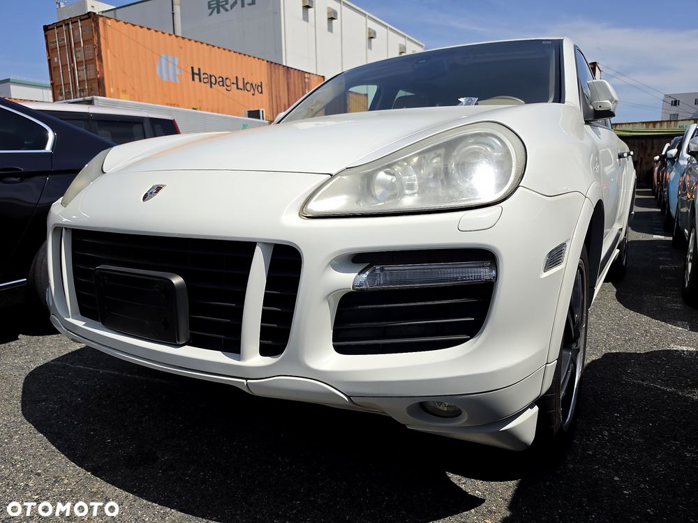 Porsche Cayenne Tiptronic S GTS - 9