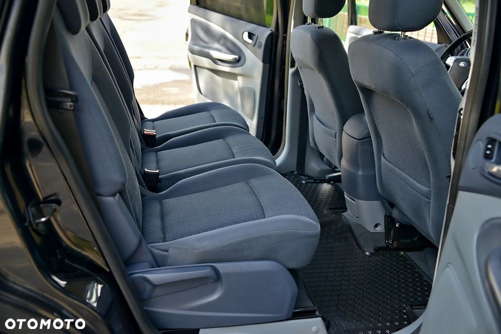 Ford S-Max - 29