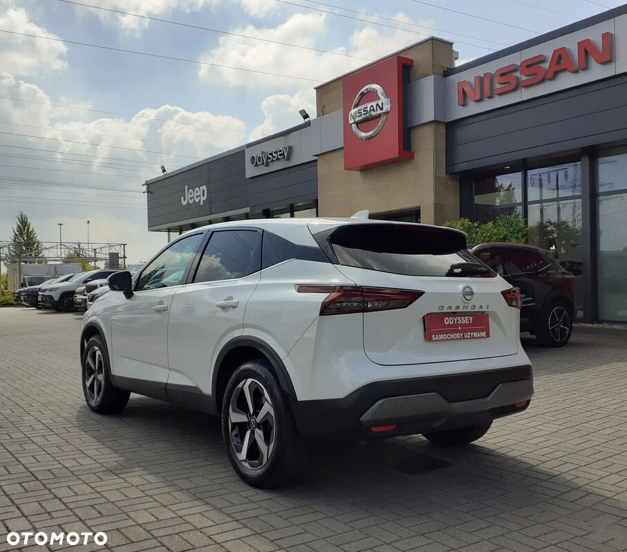 Nissan Qashqai 1.3 DIG-T N-Connecta DCT - 4