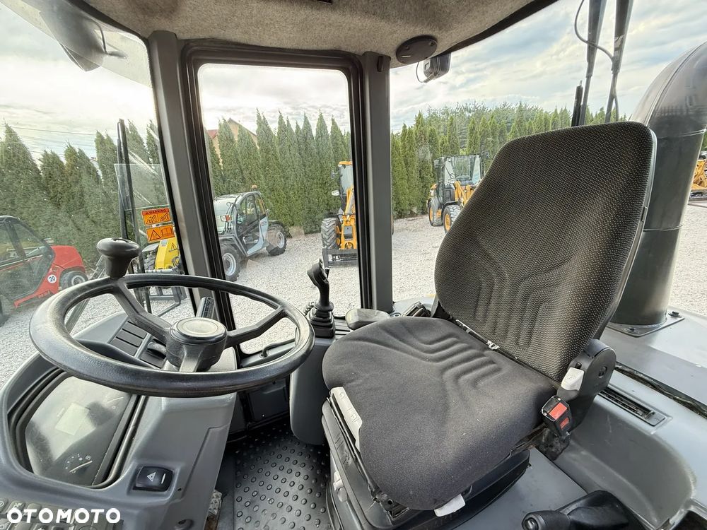 Volvo L30G / ORYGINAŁ / PIĘKNIE UTRZYMANA  / SILNA I SZYBKA / ZADBANA / SPROWADZONA Z NIEMIEC / 407 409 406 60 70 M 506 509 L30 L35 B G - 32