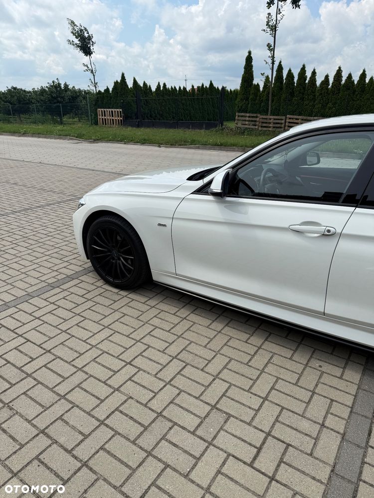 BMW Seria 3 318d Sport Line - 5