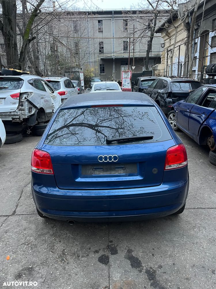 Dezmembrez Audi A3 8P coupe 2005 albastru LZ5C 1,6 benzina BGU 75KW - 5
