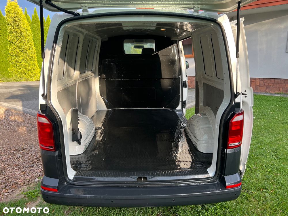 Volkswagen Transporter - 12