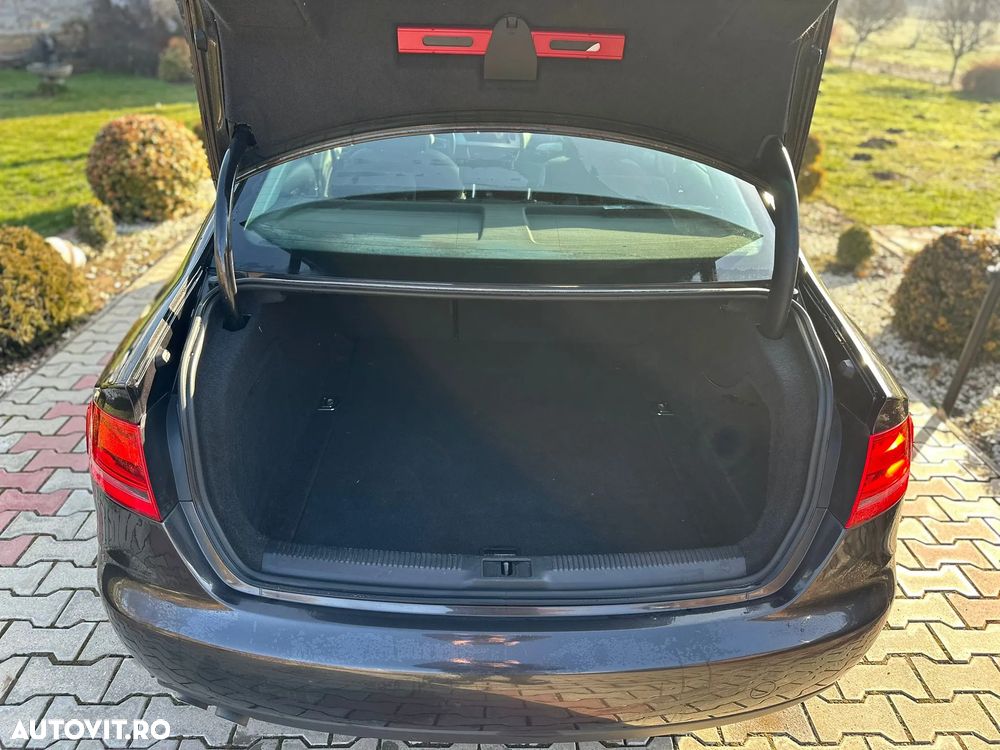 Audi A4 2.0 TDI B8 - 31