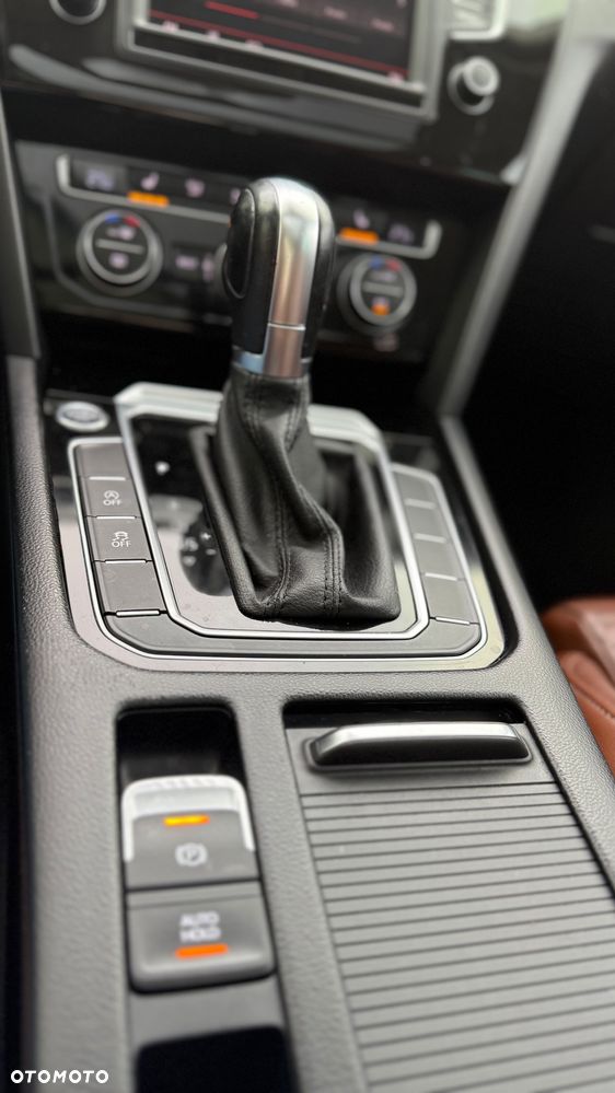 Volkswagen Passat 2.0 TDI SCR DSG Highline - 37