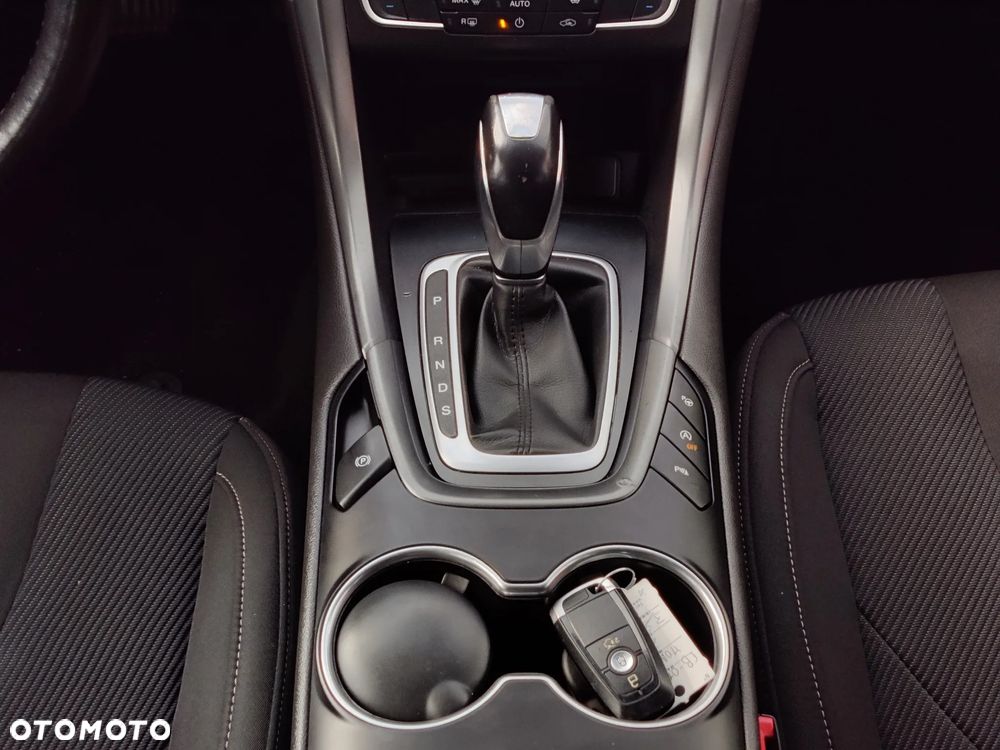Ford Mondeo 2.0 TDCi Titanium PowerShift - 12