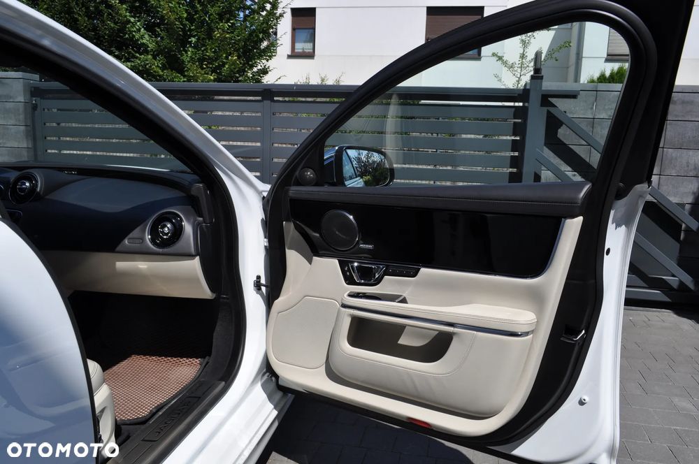 Jaguar XJ 3.0 V6 Kompressor Luxury - 21