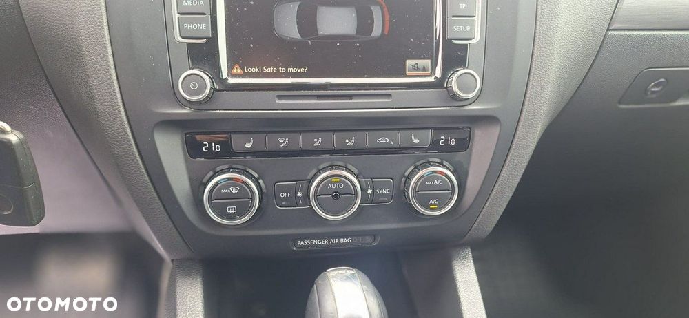 Volkswagen Jetta - 16