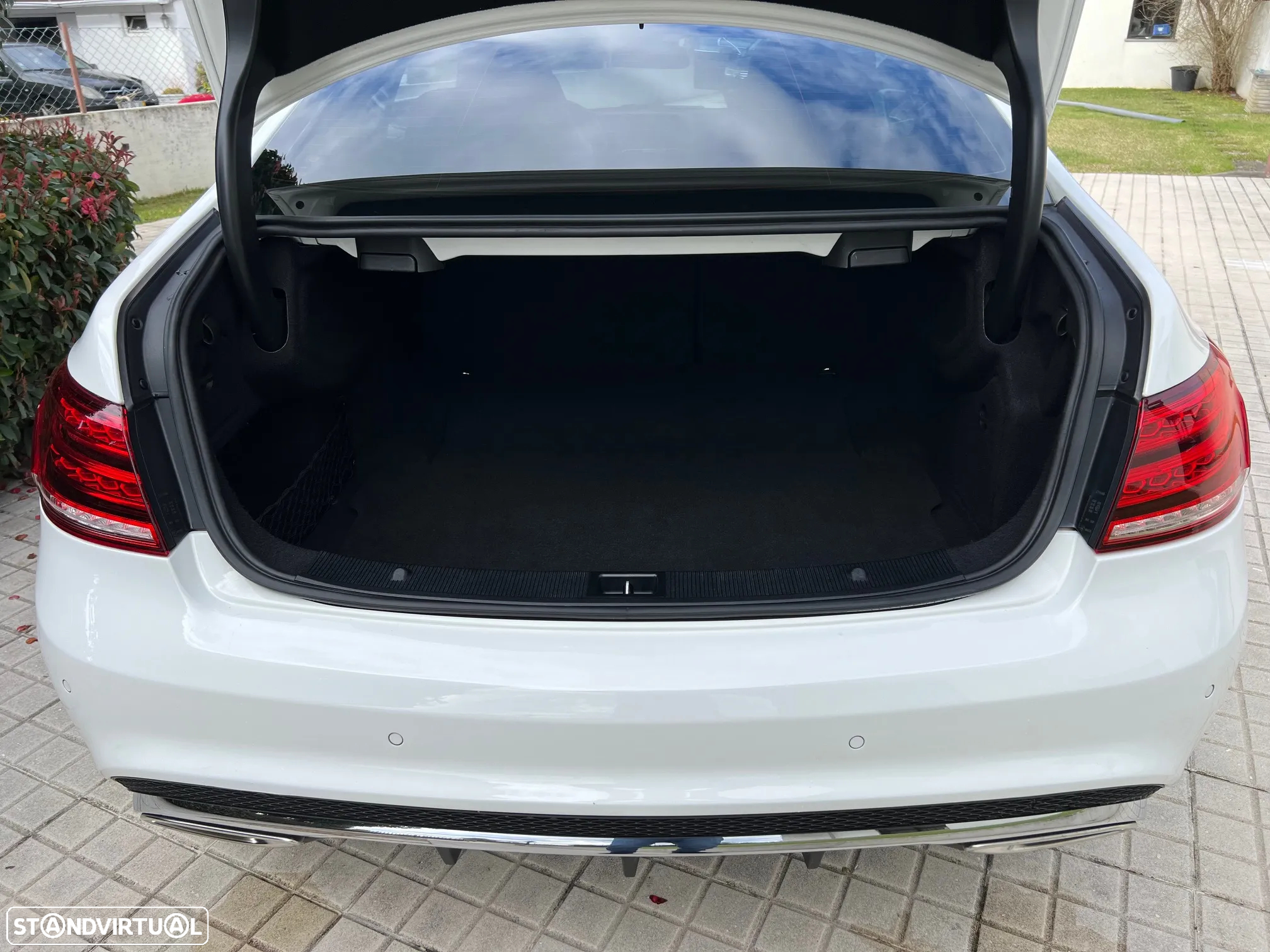 Mercedes-Benz E 250 BlueTEC Auto - 42