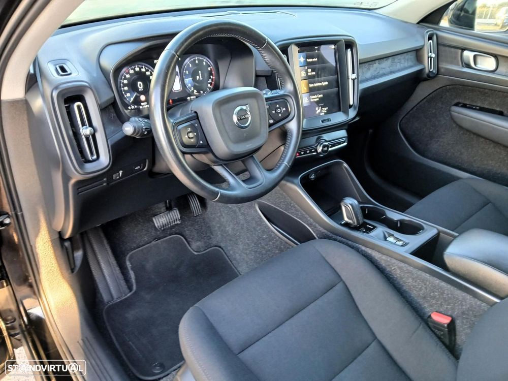 Volvo XC 40 1.5 T2 Momentum Core Geartronic - 8