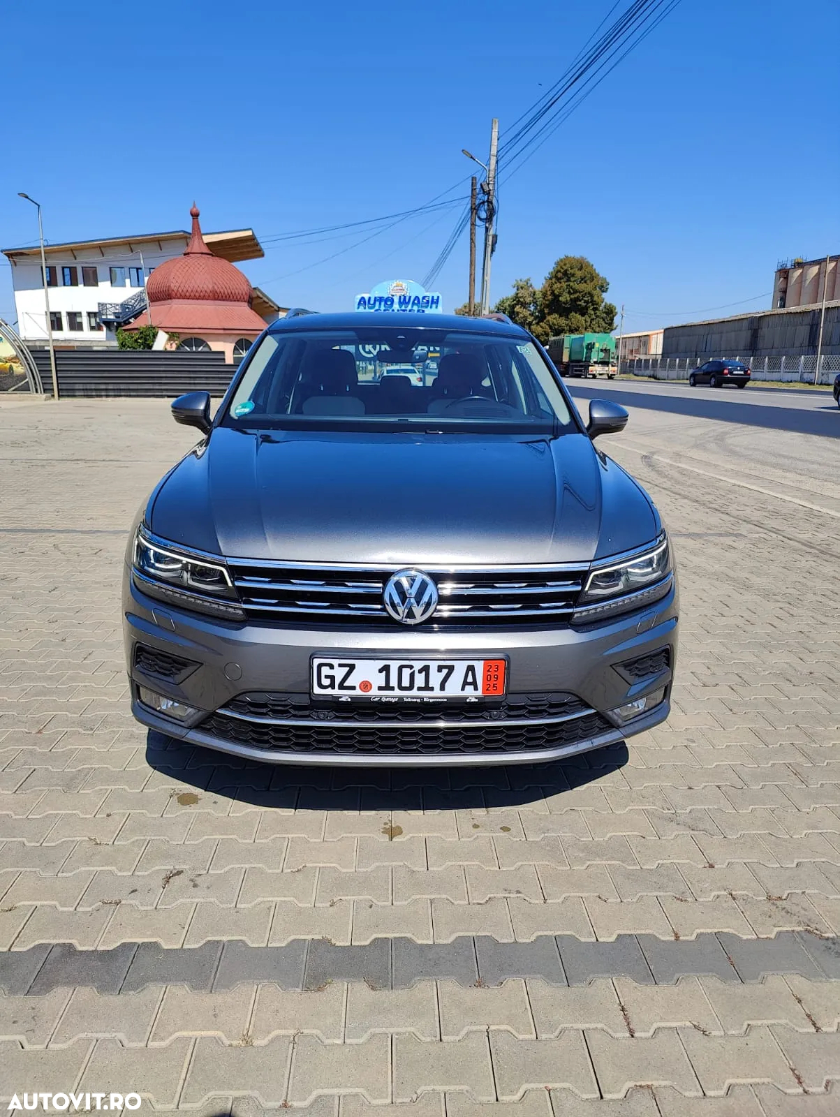 Volkswagen Tiguan 2.0 TDI 4Mot DSG Comfortline - 19