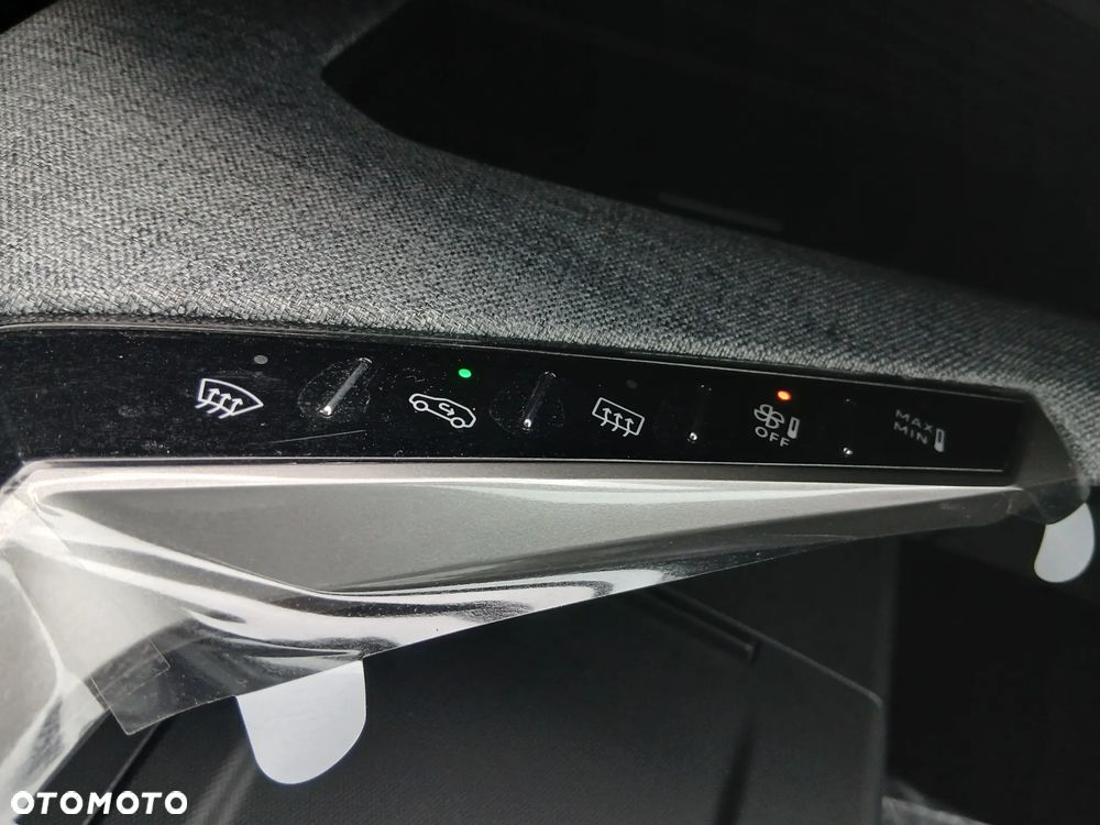 Peugeot 3008 1.2 PureTech mHEV GT E-DCS6 - 16