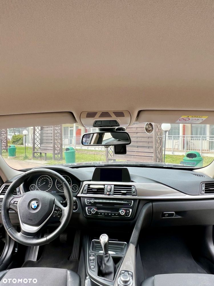 BMW Seria 3 318d - 13