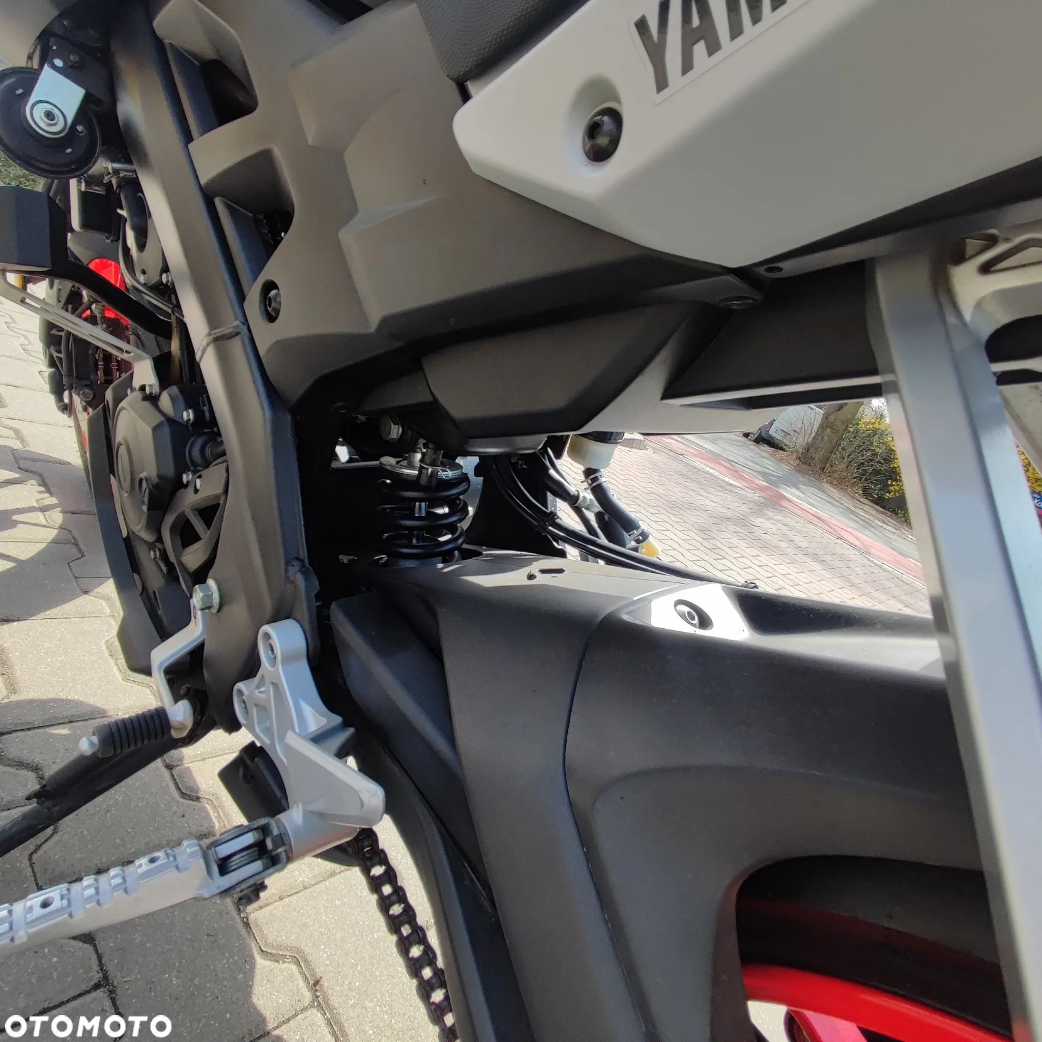 Yamaha MT - 17