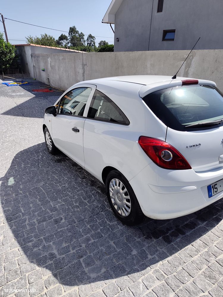 Opel Corsa 1.3 CDTI Enjoy EcoFLEX - 3