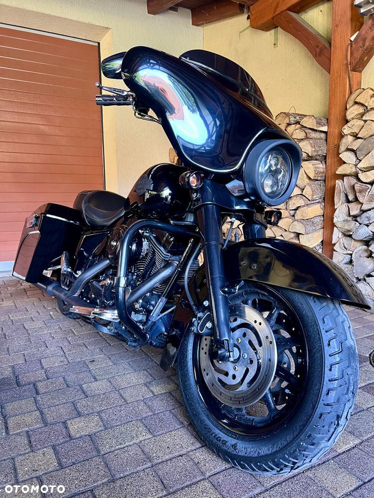 Harley-Davidson Touring Street Glide - 2