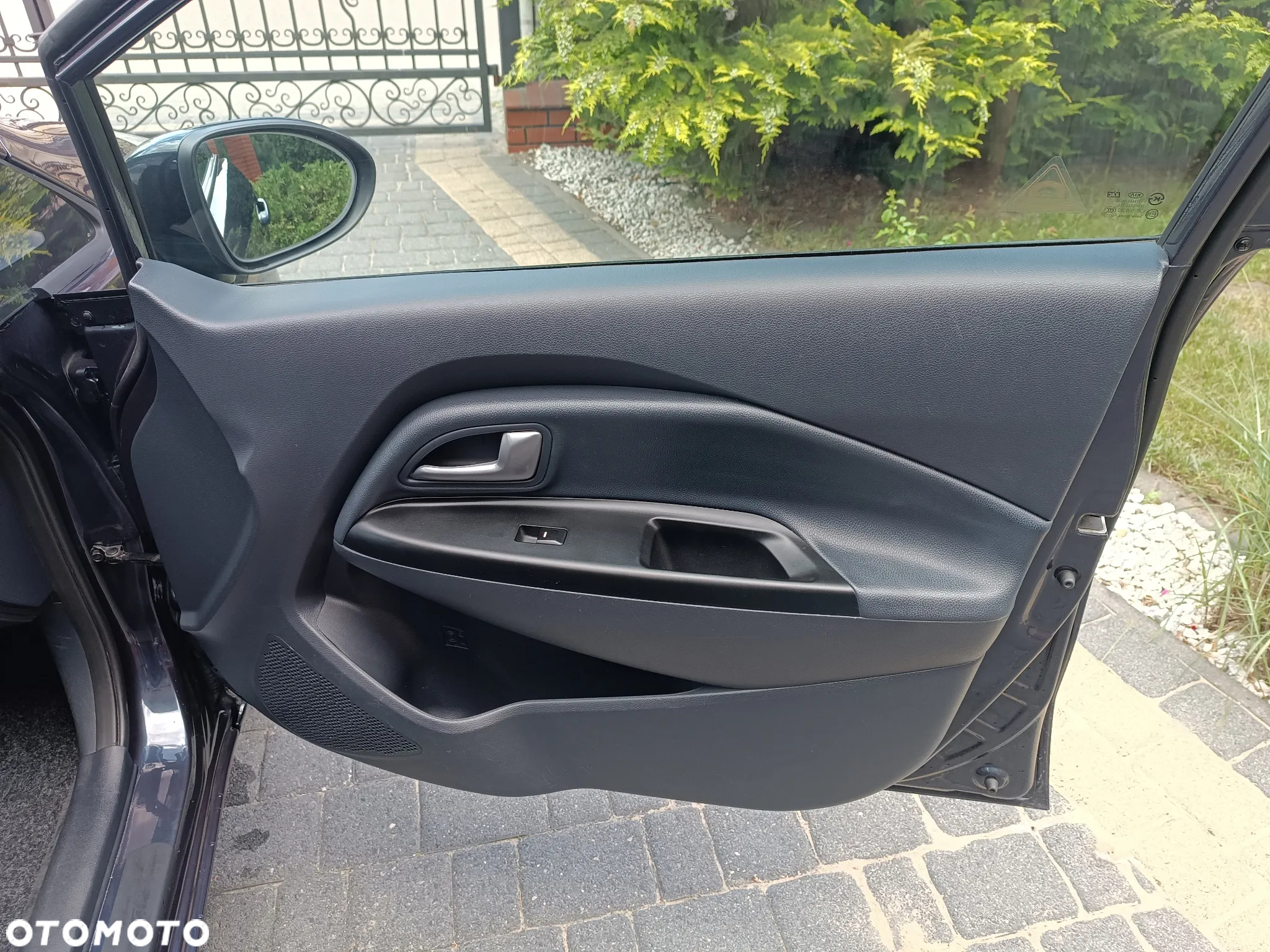 Kia Rio 1.4 L - 21