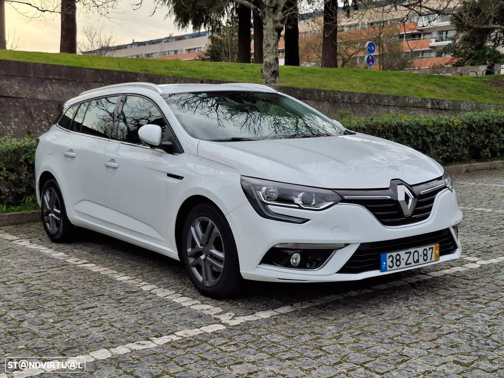 Renault Mégane Sport Tourer ENERGY dCi 110 GT LINE - 3
