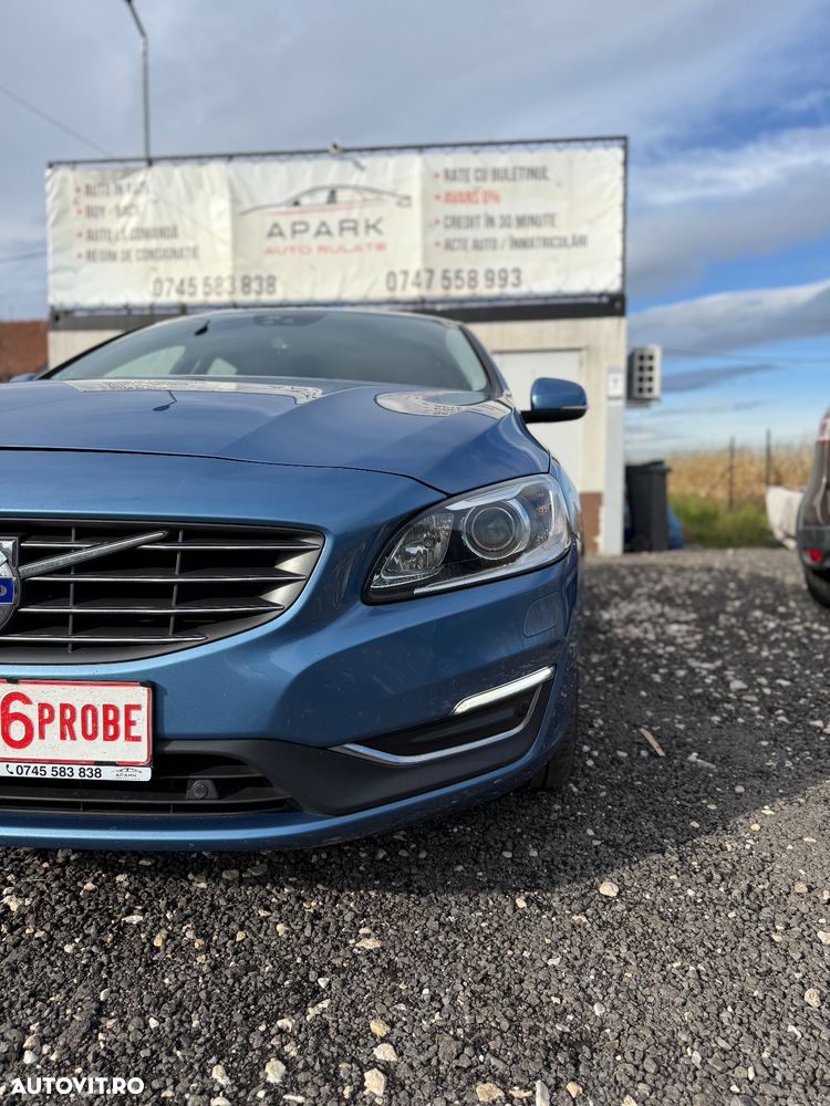 Volvo V60 D6 Plug-In-Hybrid AWD Geartronic Momentum - 9