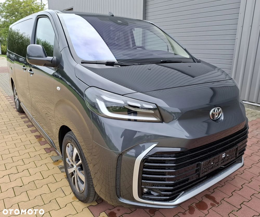 Toyota Proace Verso 2.2 D4-D Long Family - 2