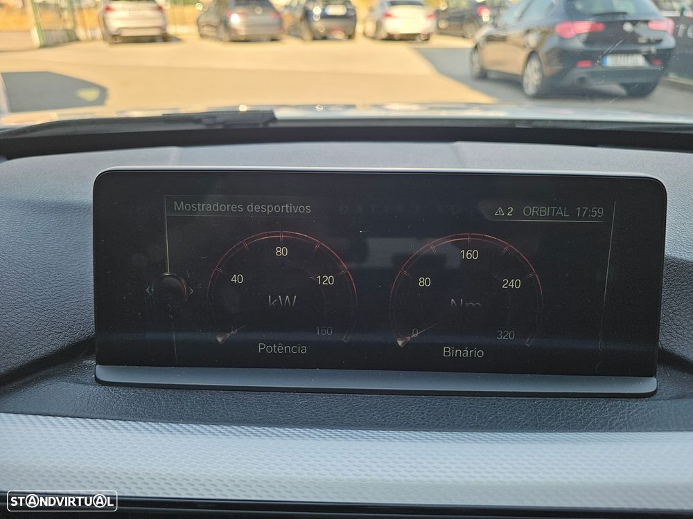 BMW 320 i Touring Pack Desportivo M - 39