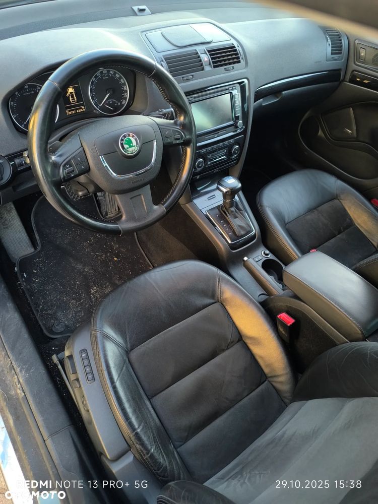 Skoda Octavia 1.8 TSI DSG Laurin & Klement - 11