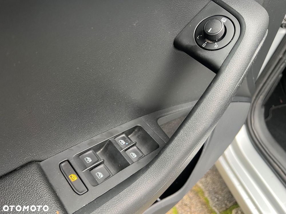 Skoda Octavia 1.6 TDI DSG Ambition - 24