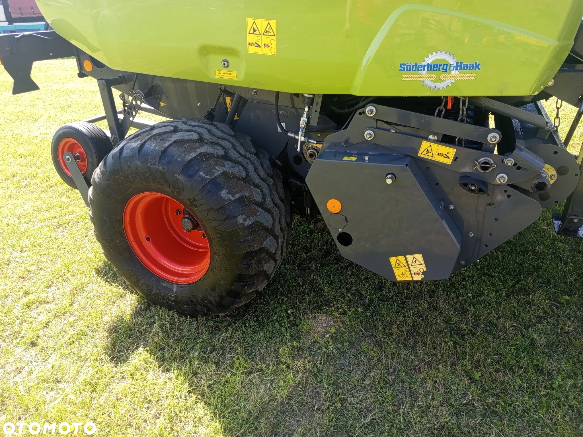 Claas Variant 385 - 16