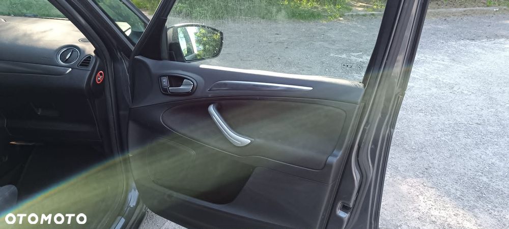 Ford Galaxy 2.0 TDCi Titanium - 26