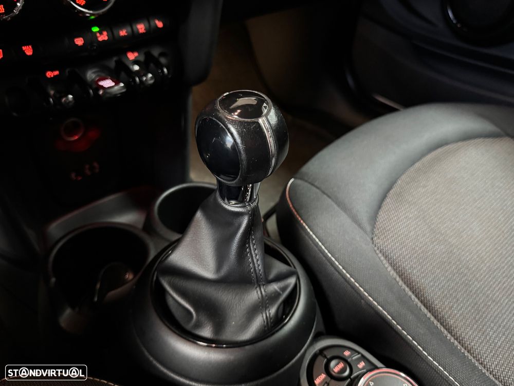 MINI 3 Portas Cooper D Metropolitan - 29