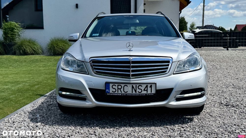 Mercedes-Benz Klasa C 180 CGI BlueEFFICIENCY Elegance - 24