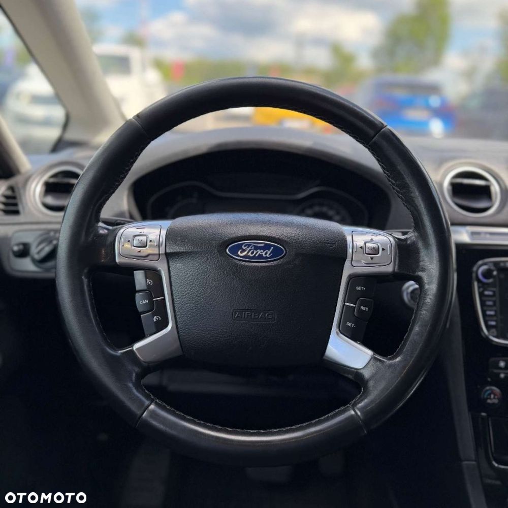 Ford S-Max - 24