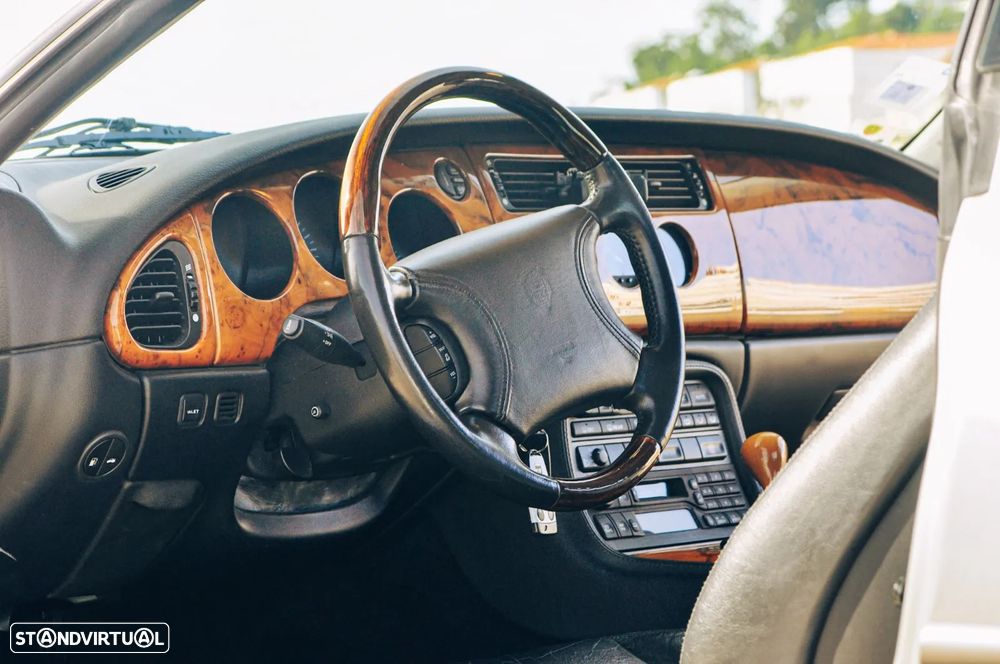 Jaguar XK XK8 4.0 Coupé Pele - 4