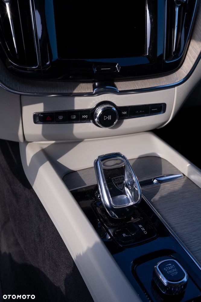 Volvo XC 60 D4 AWD Inscription - 28