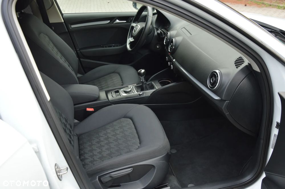 Audi A3 Sportback 1.2 TFSI Attraction - 22