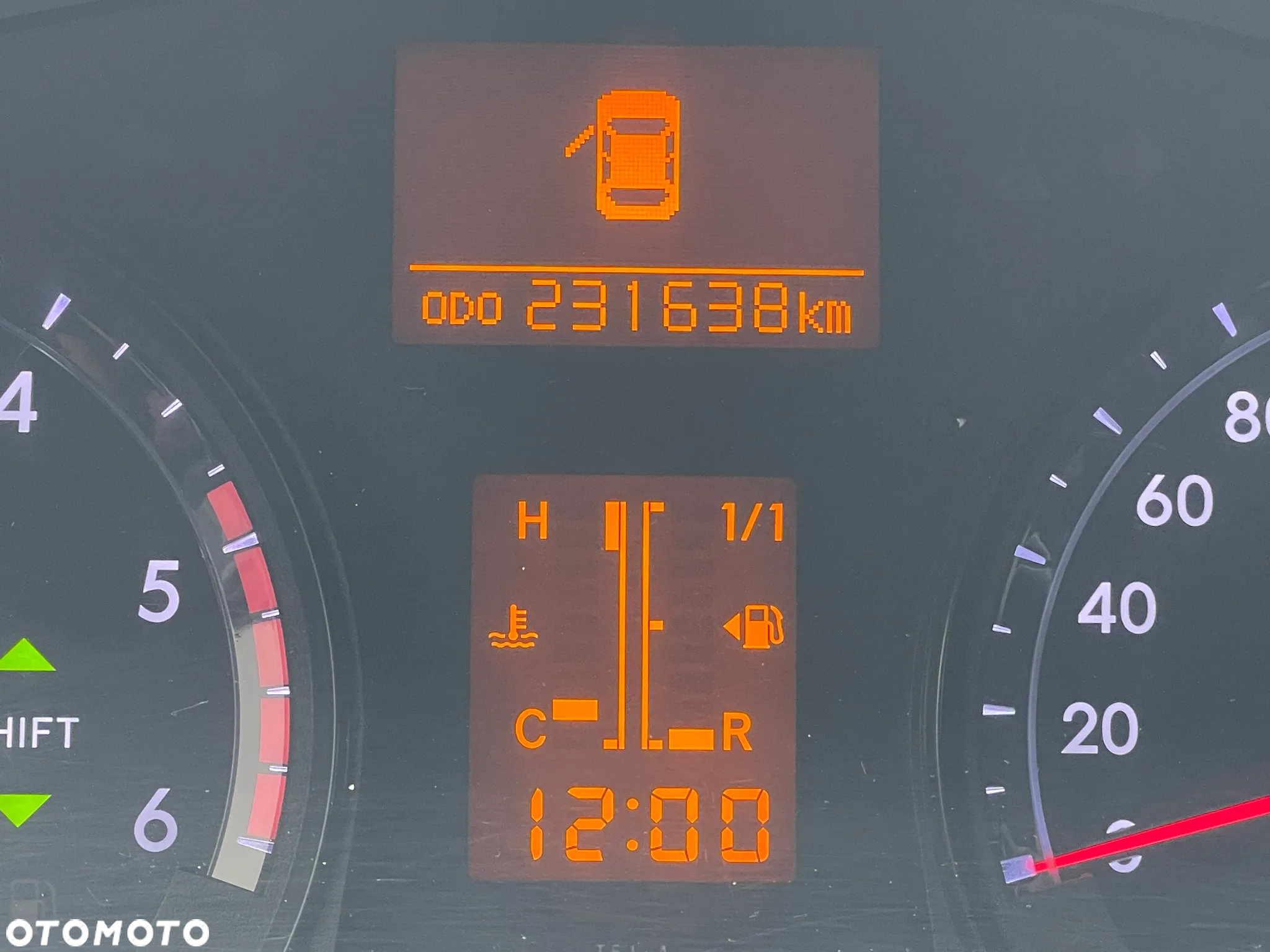 Toyota Avensis 2.0 D-4D Premium - 14