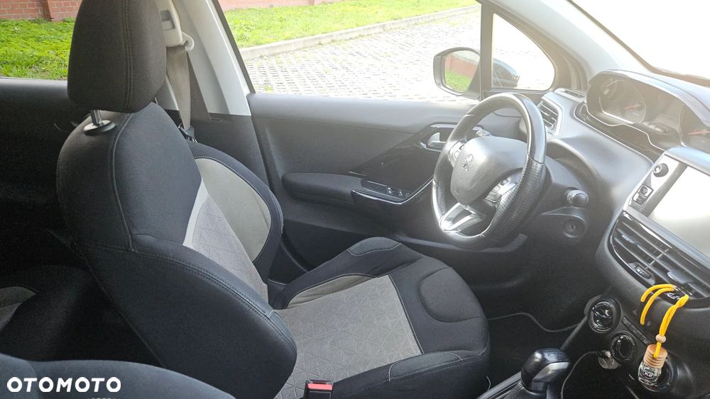 Peugeot 208 1.2 PureTech Active - 18