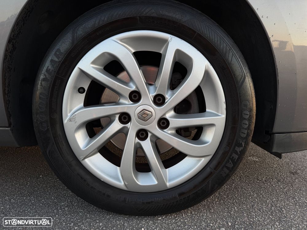 Renault Mégane 1.5 dCi Dynamique SS - 19
