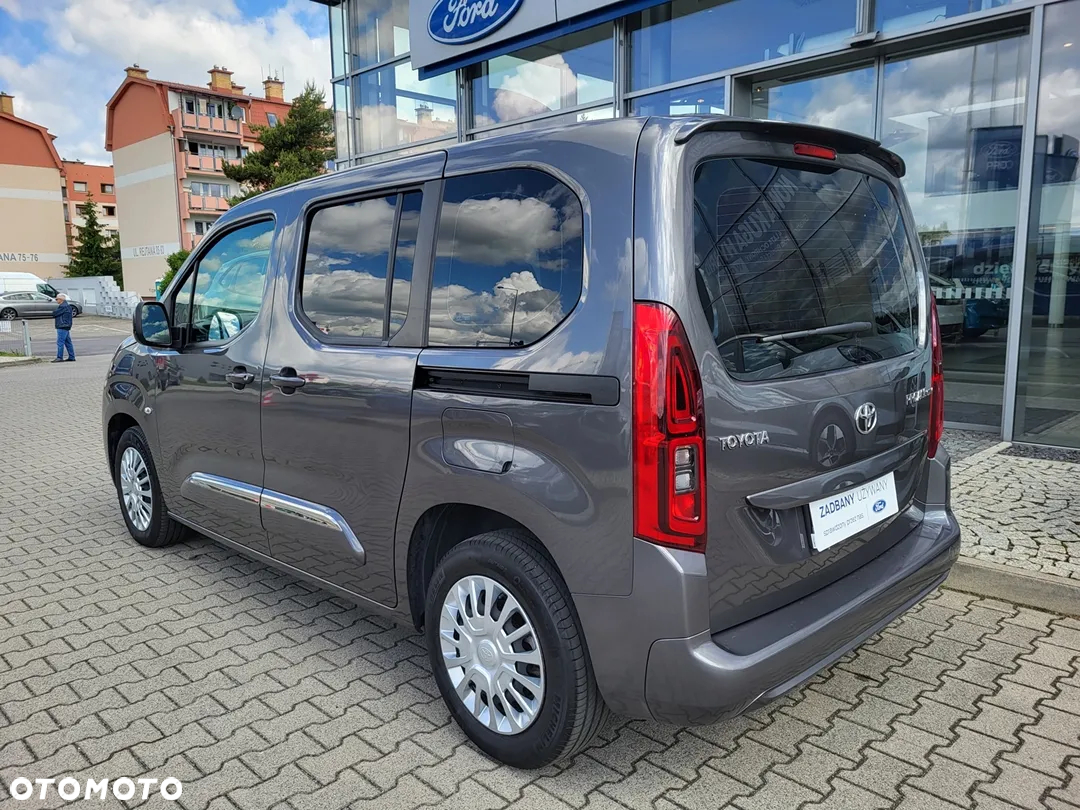 Toyota Proace City Verso 1.5 D-4D Business - 4