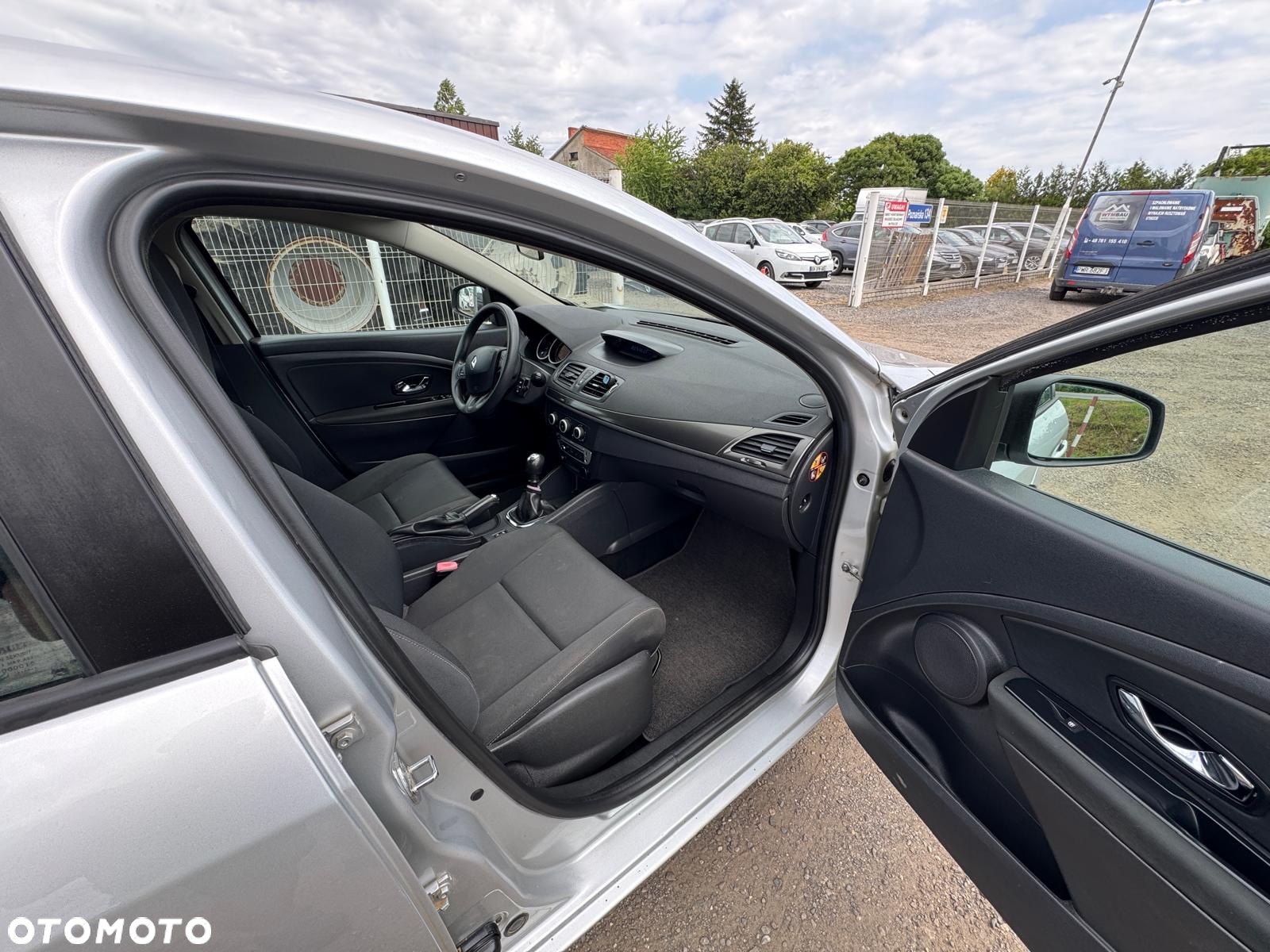 Renault Megane 1.5 Blue dCi Life - 8