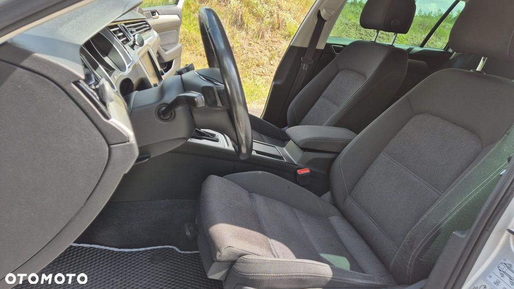 Volkswagen Passat 2.0 TDI SCR 4Mot DSG Comfortline - 23