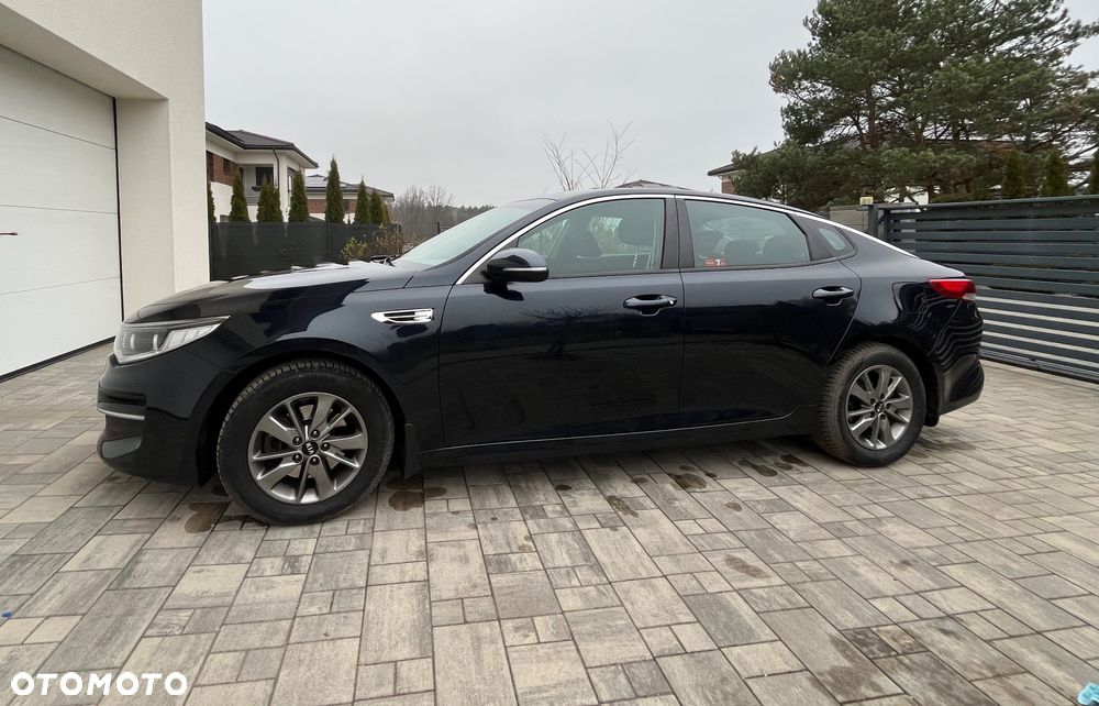 Kia Optima 2.0 M - 1