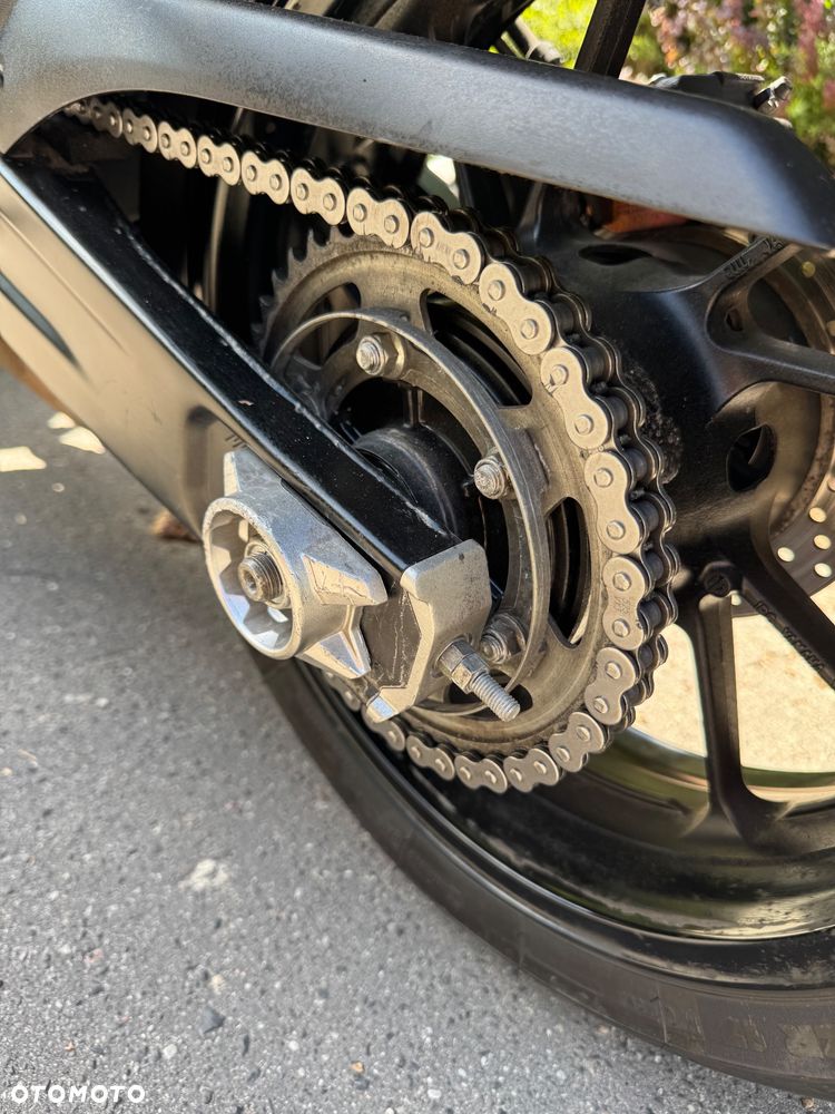 Yamaha MT - 16