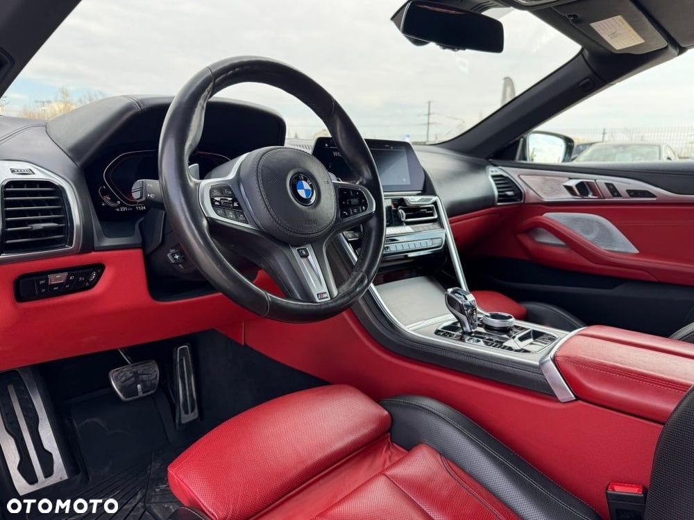 BMW Seria 8 - 16