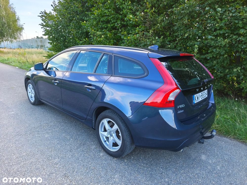 Volvo V60 D3 Momentum - 9