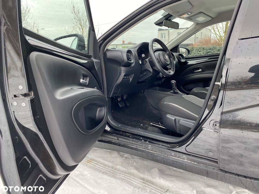 Toyota Aygo X S-CVT Limited - 23