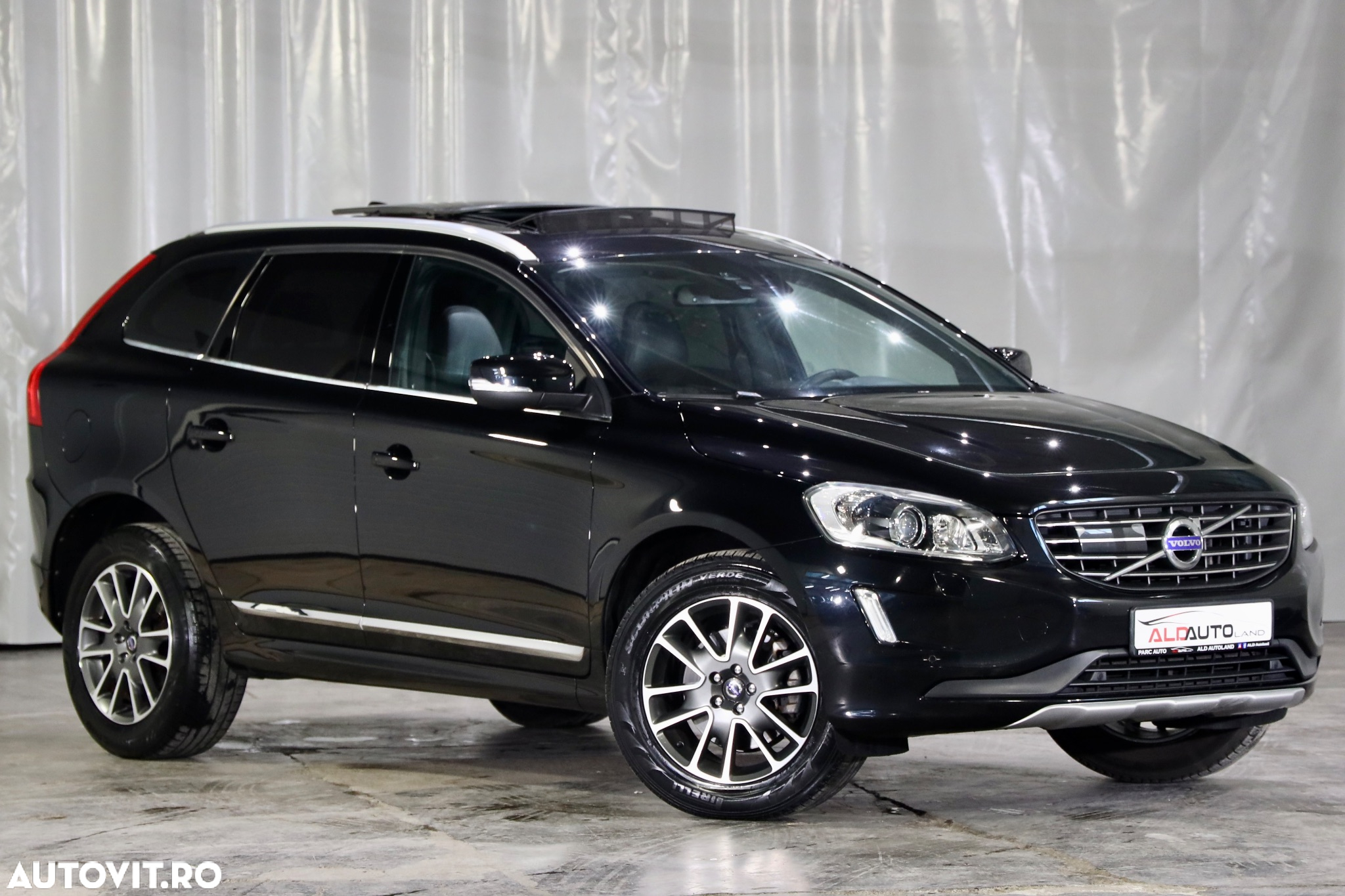 Volvo XC 60 D4 Geartronic Momentum - 3