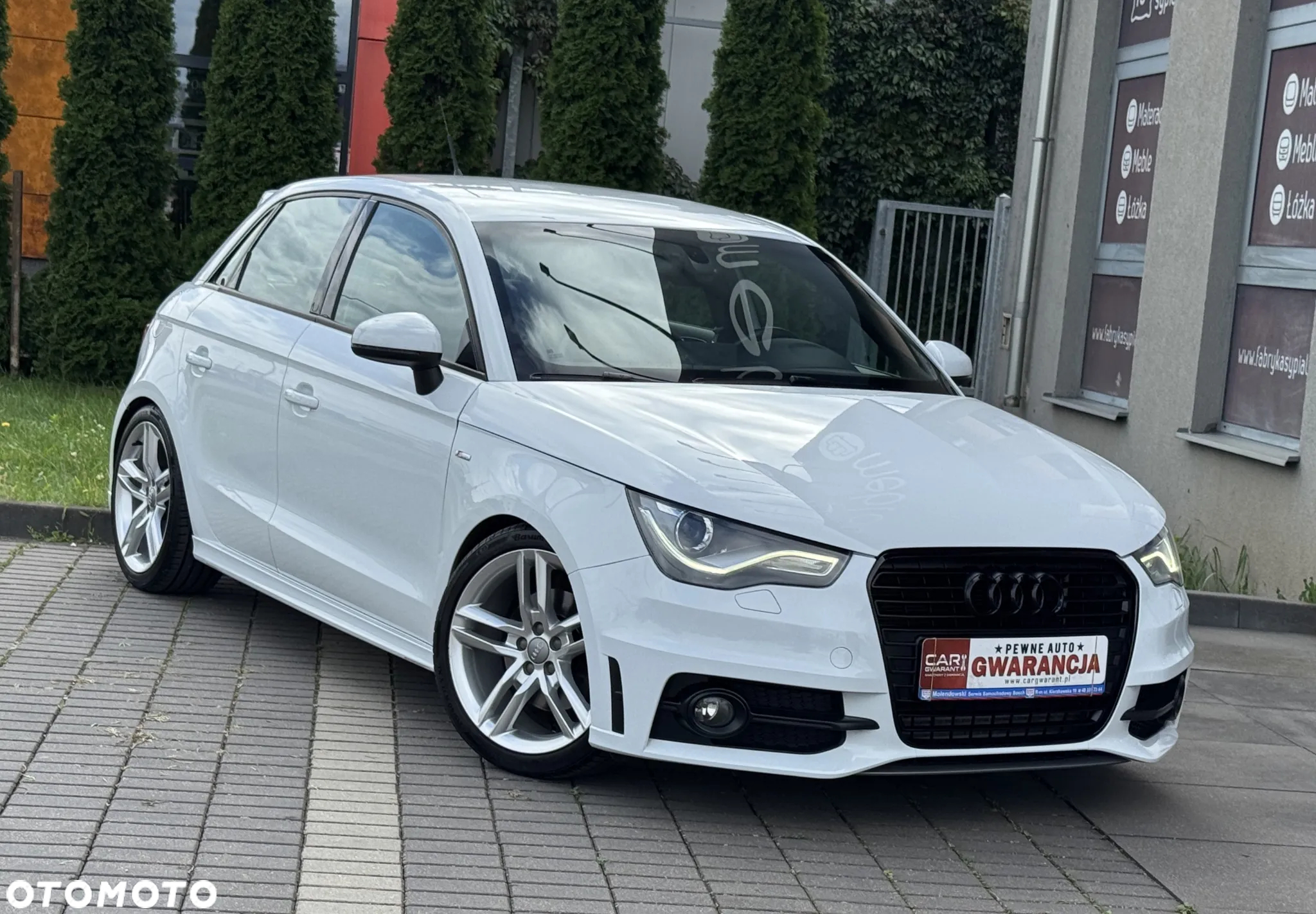 Audi A1 Sportback 1.4 TFSI S tronic S line Sportpaket - 2