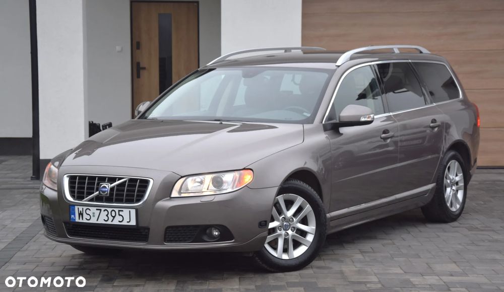 Volvo V70 2.5T Summum - 1