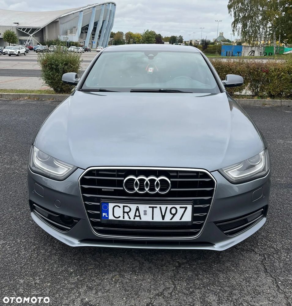 Audi A4 Limousine - 3